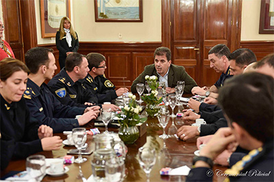 Efectivos becados se reunieron con el Superintendente General de Polica